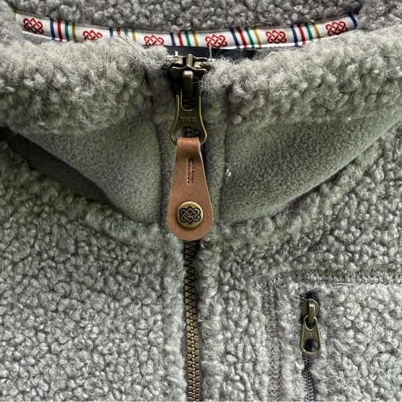 NWT Sherpa Chambling Half Zipper Jacket.
Size S - Picture 9 of 14